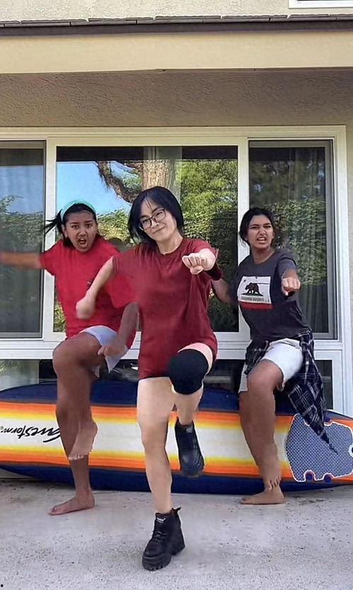 网红吃瓜的妈妈视频,揭秘娱乐圈幕后故事