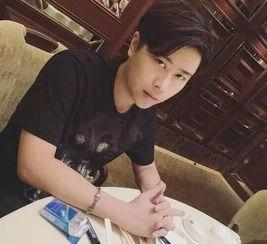 主播吃新疆板栗瓜的视频,主播现场品尝，口感与营养揭秘